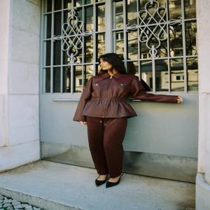 ZARA 페이크 레더 엘라스틱 허리 재킷 - 석류 4387/556/605
