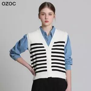 [오조크(OZOC)] 클래식 스트라이프 니트 베스트 가디건 (택가격: 98000원)