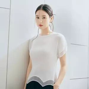 셀렙샵에디션 [최초가 69 900]X요이츠 26SS 플리츠 레이어 블라우스