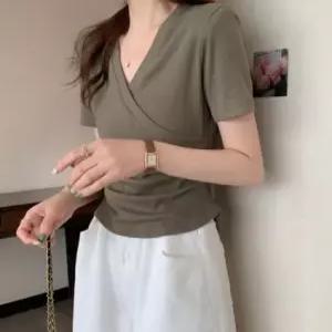 여성 브이넥 티 랩 스타일 티셔츠 옆 셔링 디테일 기본티 뱃살 커버 t-shirts