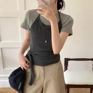 [코코블랑] 코어 골지 홀터 레이어링 슬리브리스