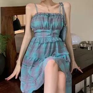 셀럽하우스 캉캉 프릴 디자인 끈원피스 여대생 패션 데이트룩