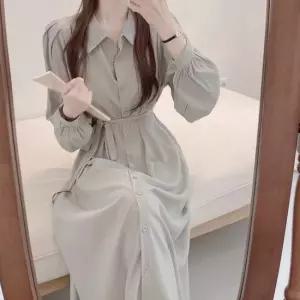 셀럽하우스 톤다운 단아한 셔링 벨트 롱원피스 2col