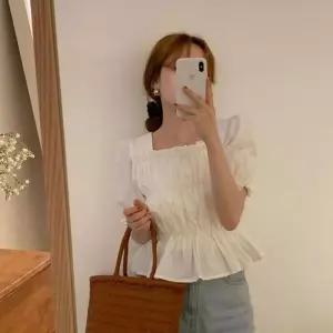 [라일리여성의류] Rly 퍼프 셔링 크롭 반팔 블라우스 color 크롭블