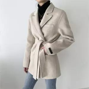 허리 모던 카라 따뜻한 벨트 핸드메이드 하프 코트 (6321872A)