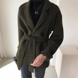 카라넥 벨티드 오버핏 울 핸드메이드 루즈 하프 코트 (6321836A)