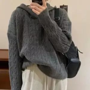 친절한탄씨 여성 은은한 꽈배기 가볍고 따뜻한 간절기 캐주얼 데일리 루즈핏 니트 후드 오버핏셔츠
