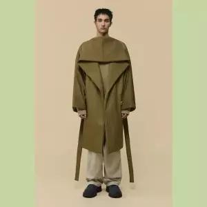 [커스텀멜로우](강남점) 역시즌 [HED MAYNER] Gold Back Slit Robe Coat (CWCAW25994KHX)