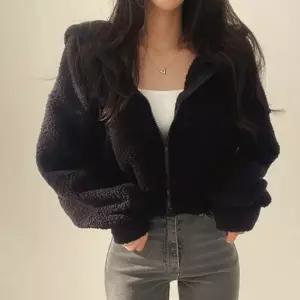 셀럽하우스 집업 후드 점퍼 양털 크롭 뽀글이 아우터
