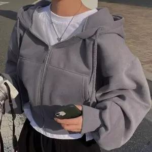 셀럽하우스 여성 세미 크롭 점퍼 기모 후드 집업 차콜