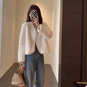 [하프클럽/]여성 겨울 하프코트 무지 숏코트 보온성 데일리 퍼 자켓 반코트