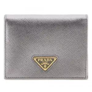 프라다 MUST IT_PRADA 26SS 사피아노 삼각로고 반지갑 1MV204 QHH F0135)