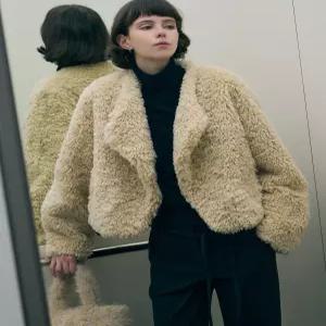 드로우핏 우먼 듀베 칼라리스 페이크 퍼 자켓 [L.BEIGE] 퍼 무스탕자켓 DFWMJK54