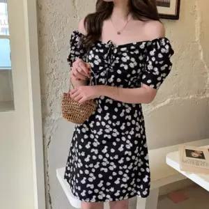 플라워 포인트 러블리 페미닌 디테일 여성 예쁜원피스 청순한코디 청순원피스 (WADB198)