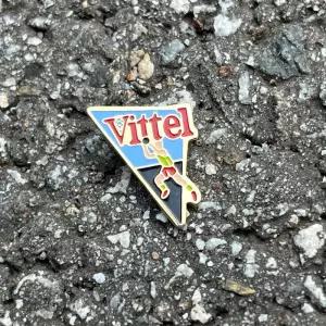 가다컴퍼니 VITTEL 비텔 미네랄워터 프랑스생수 프랑스뱃지 빈티지뱃지 핀브로치 A238