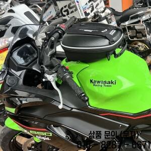2024 가와사키 닌자 400 ZX 25R / RS H2 오토바이 탱크 가방 수하물 네비게이션 퀵 락 B