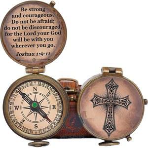세례 선물 맞춤형 기념품 나침반 Engraved Cross and Be Strong and Courageous, 확인 선물 아이디어, 믿음의 선물
