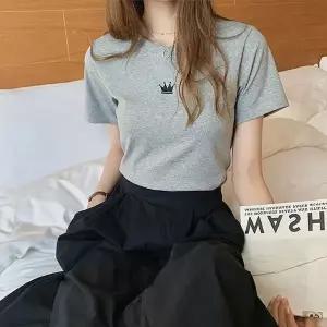 [하프클럽/]면 티셔츠 여성 자수 라운드넥 반팔 루즈핏 데일리