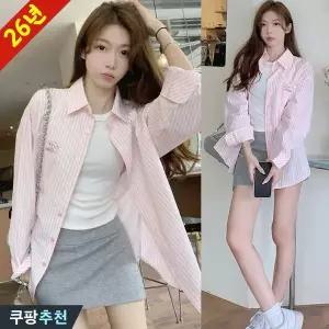 (26년 신상) 여성 스프 입체 레터링 자수 포켓 셔츠 여름 편한 얇은 쿨 캐주얼 박스 모던 날씬해보이는 배