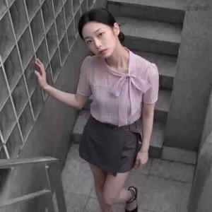 [백화점 홈쇼핑 정품] 로엠 시스루 리본 타이 블라우스 RMBLG26RT5