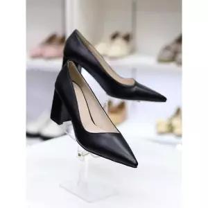 [와폰]바이로쏘 세이브존03 심플 포인티드 토 청키힐 7cm 펌프스 (BY)AG23S9574BB2WA (S30848368)