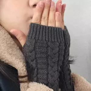 워머 꽈배기 니트 핸드 손 토시 차콜 손목 팔토시