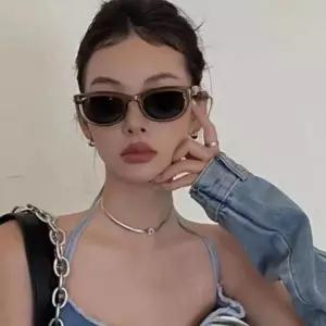 선글라스 여성 뿔테 패션 캣츠아이 스몰캡 눈부심차단