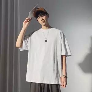 남자 기본티 여름 데이트 룩 화이트 박스 반팔면티