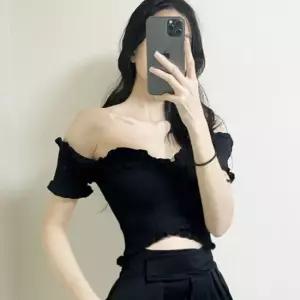 셀럽하우스 여성 러블리 오프숄더 스판 프릴 크롭티셔츠 여친룩