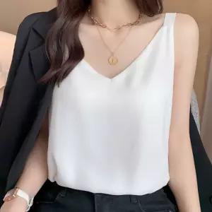 브이넥 실키 나시 블라우스 슬림핏 이너탑 데일리심플룩 고급스러운무드 기본아이템 슬리브리스 여성 오피