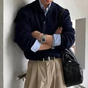 남성 카라 니트 가디건 댄디 데일리 출근룩오피스 남친코디 미니멀 패션 겨울 트렌디 남자 네이비스웨터