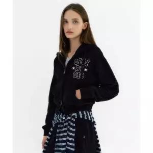 OIOI COLLECTION 베이직 로고 크롭 후드집업 [BLACK]