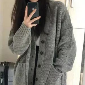[하프클럽/]여성 브이넥 도톰 루즈핏 가디건 니트 간절기 아우터 데일리룩