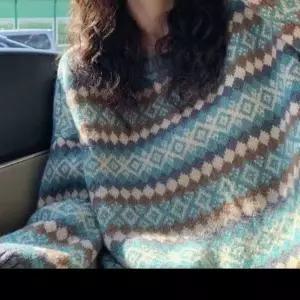 [하프클럽/]배색 라운드넥 니트 티셔츠 긴팔 가을 겨울 데일리 레이어드 상