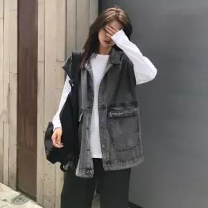 [하프클럽/셀럽하우스]무심한듯 시크한 오버핏 복고풍 블랙진 베스트
