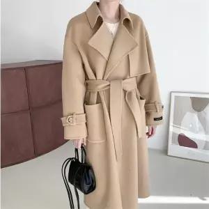 오버핏 카라넥 박시 뒷트임 벨티드 핸드메이드 롱 코트 (6321868A)