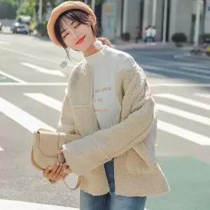 [하프클럽/셀럽하우스]여자 겨울 공항 패션 해외 여행 양털 무스탕 자켓