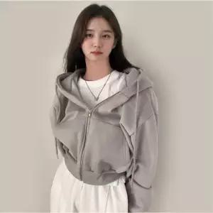 셀럽하우스 스타일리시한분위기 여성 크롭기장 피치기모 후드집업