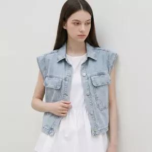 [카라] KARRA 워싱스카이캡소매데님베스트_A6M0655