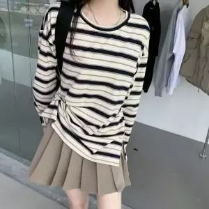 [하프클럽/]기본티셔츠 레트로 바이브 스트라이프티