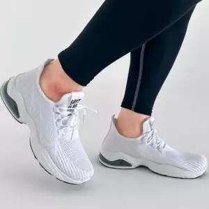 메쉬 운동화 헬스 이우 발편한 가벼운 런닝 잘되는