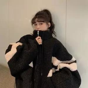 [하프클럽/셀럽하우스]오버핏 유니크 두줄 포인트 양털 잠바 밑단 시보리