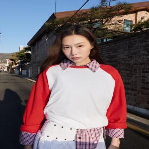 ZARA 롱 슬리브 래글런 티셔츠 - 화이트 / 레드 0858/008/061
