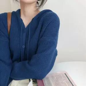 [하프클럽/셀럽하우스]여자 대학생 캠퍼스 룩 간절기 후드 버튼 니트 가디건