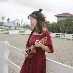 Muslady 우쿨렐레 21 인치 단단한 나무 부드러운 하와이 기타 뽑은 악기 초보자 교육 성능