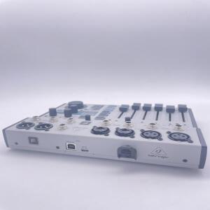 최적의 헤드룸을 위한 48V 팬텀 파워를 갖춘 8 디지털 믹서 USB/오디오 인터페이스 BEHRINGER FLOW8
