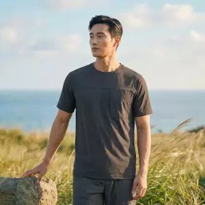 [PAT 남성] 앞포켓 포인트 라운드 티셔츠_FM35331