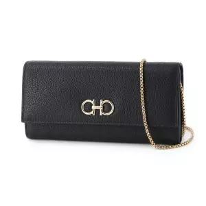 SALVATORE FERRAGAMO  26SS 체인 간치니 월렛 220636 770374