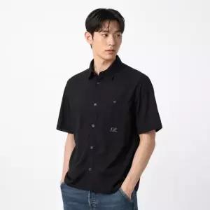 CP컴퍼니 26SS Muslin Short Sleeve Shirt 20CMSH224A 110349G 999) 머슬린 반팔 셔츠)