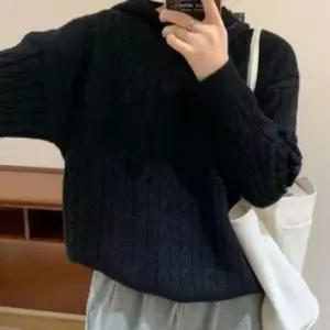 친절한탄씨 꽈배기 짜임 루즈핏 니트 후드티 남녀공용 데일리 가을 겨울 긴팔 상의 페미닌룩 데이트룩